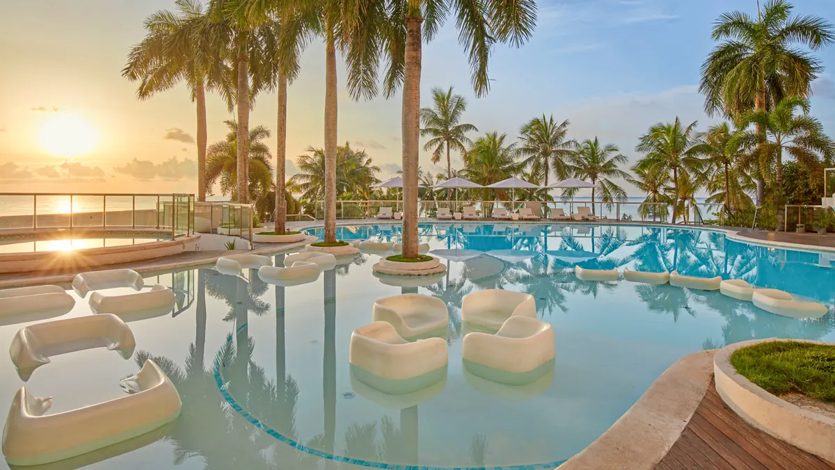 Mövenpick's seafront pool at sunset